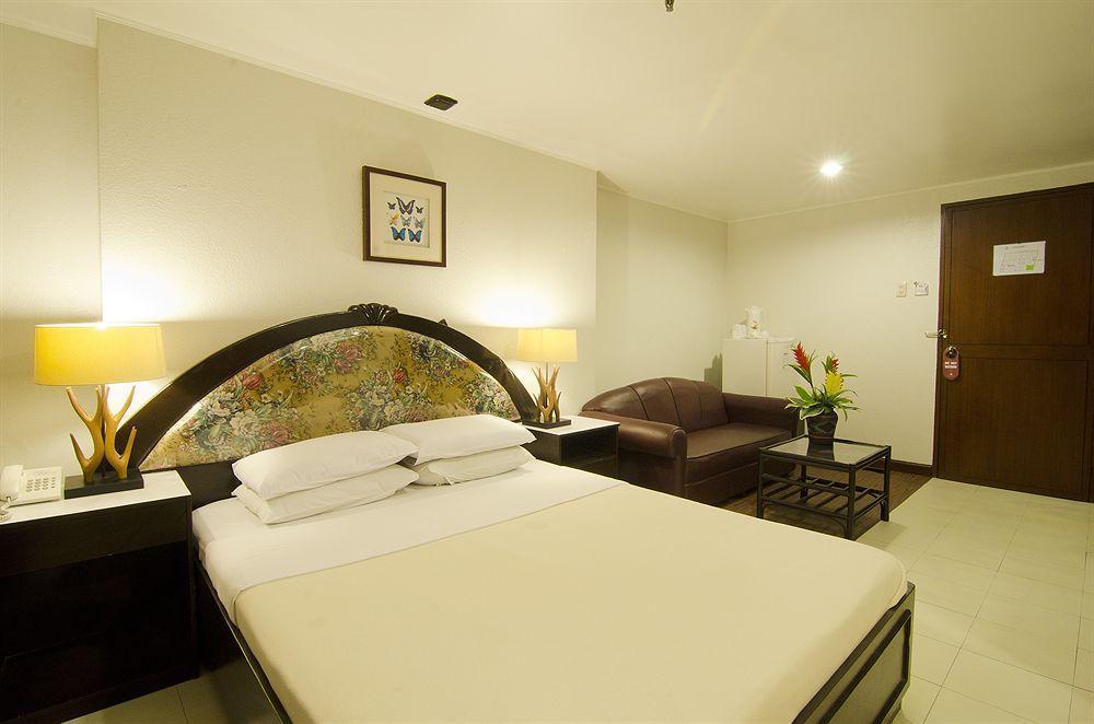 Asia Stars Hotel Tacloban Kültér fotó