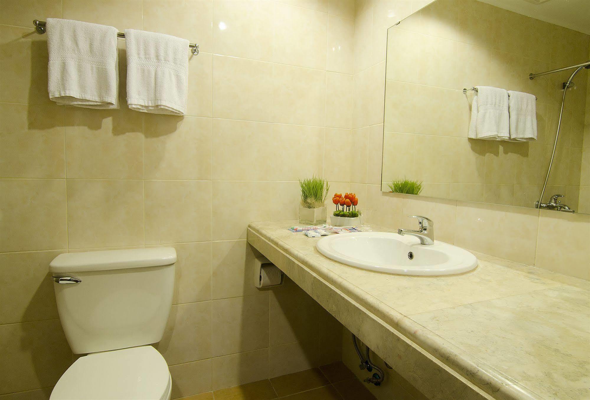 Asia Stars Hotel Tacloban Kültér fotó